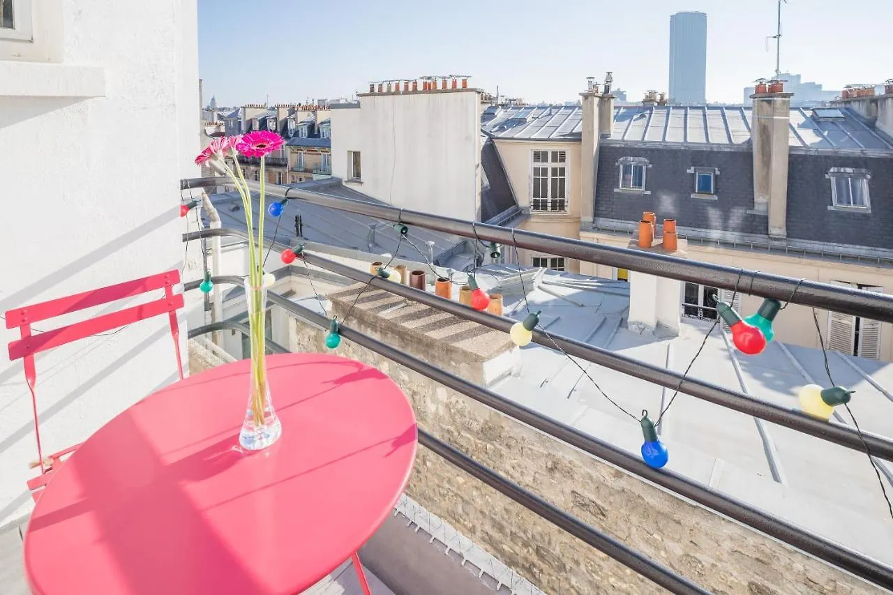 Eiffel Tower View Terrace Saint Germain Des Pres パリ